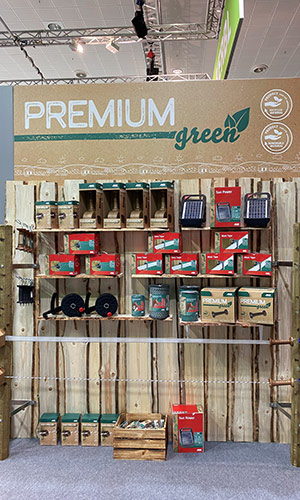 Messestand AKO mit Produkt PREMIUM green